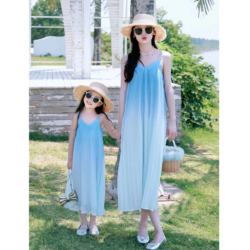Resorts Look Mom and Daughter  - Coffee Tea Or Me recension och pris