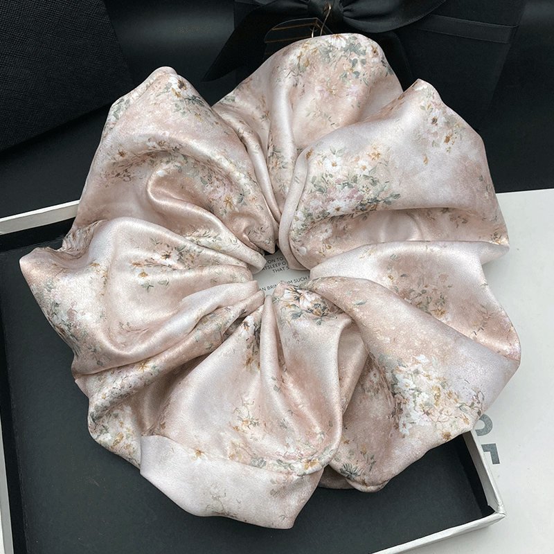 Oversized and Oversized Satin  - Coffee Tea Or Me recension och pris